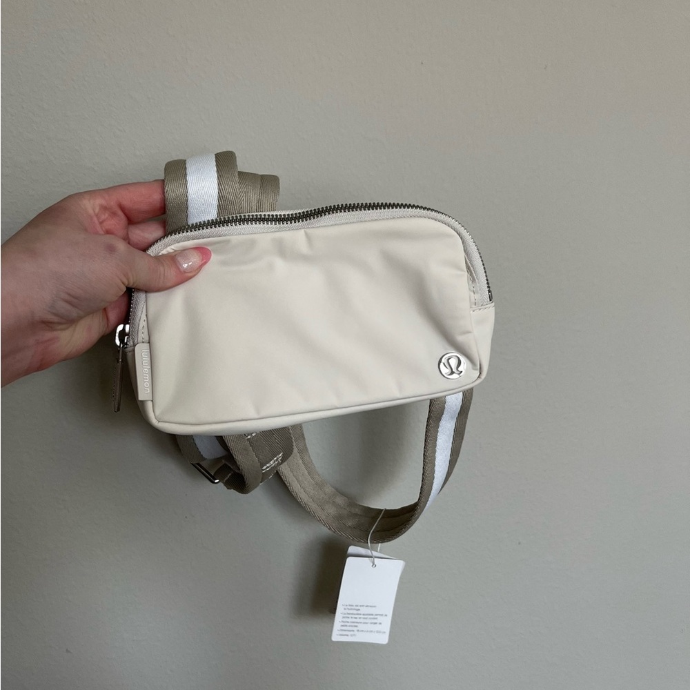 Lululemon Crossbody Bag NWT RARE